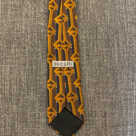 MEN'S Bugatti Italian Silk Tie - Made in USA - Picture 2 of 4